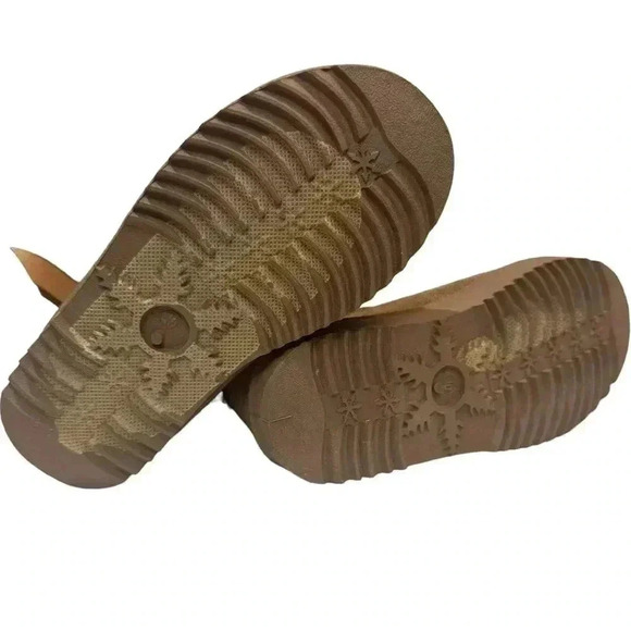 Forever Link Girls Faux Suede Soft Winter Warm Ankle Boots with Fur Lining - Picture 6 of 7